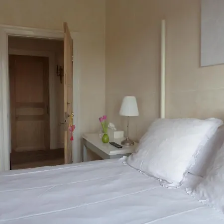 Maison Des Kabanes Guest house *
